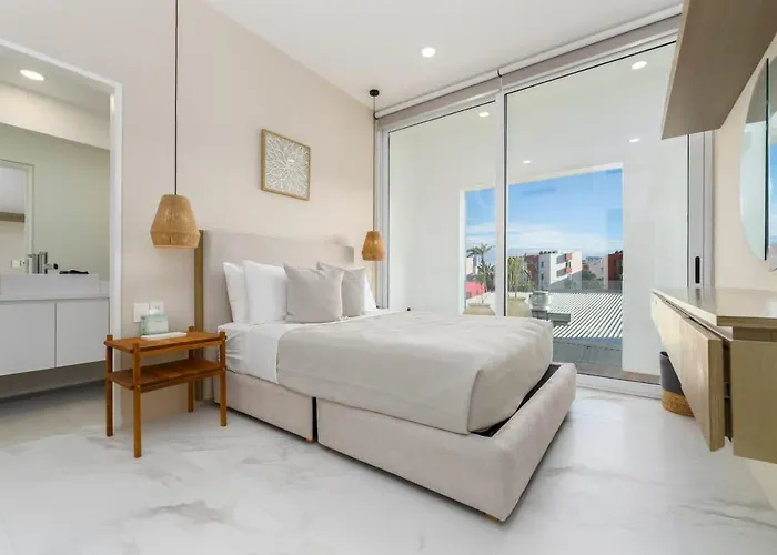 3br & Dining Steps Away Сasa de vacaciones