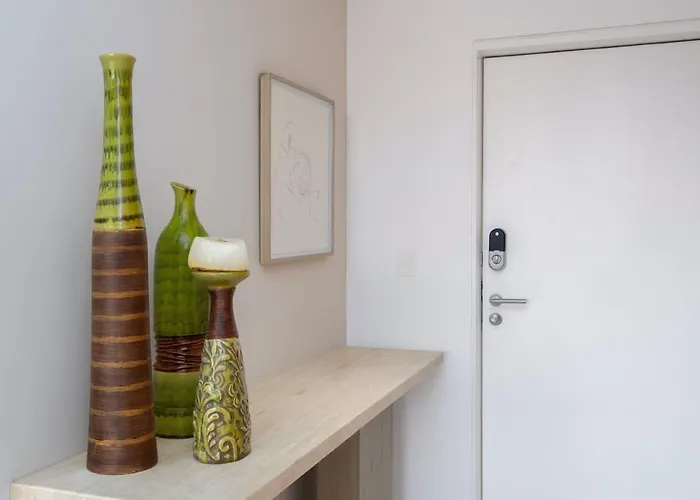 3br & Dining Steps Away Сasa de vacaciones