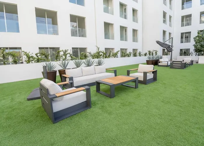 Сasa de vacaciones 3br & Dining Steps Away *